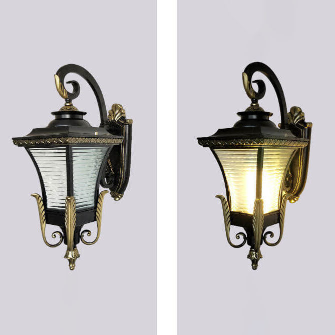 Europeisk Vintage Utendørs Firkantet Bur Aluminium Glass 1-Lys Vegglys | Luvikno