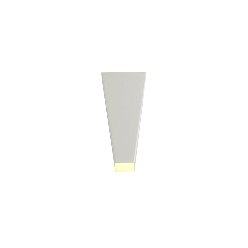 Minimalistisk Stil Trapezoid Veggvasker Lys Aluminium Varm/Hvit Belysning LED Sengelampe i Svart/Hvit | Luvikno