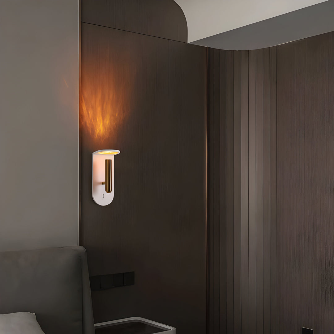 Justerbar nordisk LED-vegglampe med flammeeffekt Luvikno
