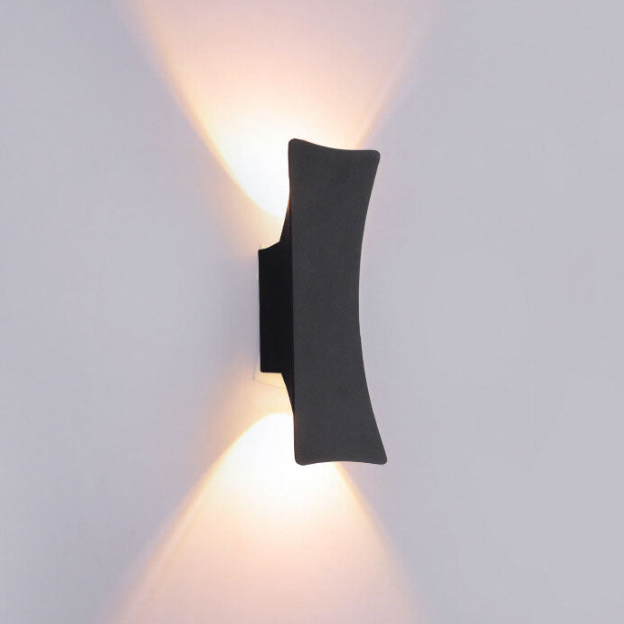 Moderne Enkle Rektangulære Buede LED Utendørs Vanntette Vegglampe | Luvikno