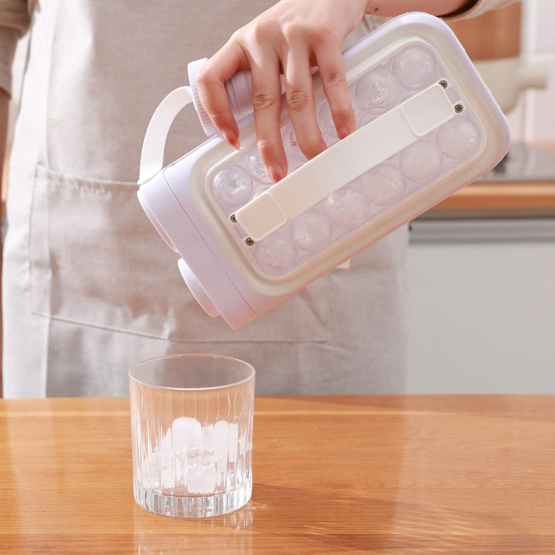 Plassbesparende isbitmaker for forfriskende delikatesser hjemme | Luvikno