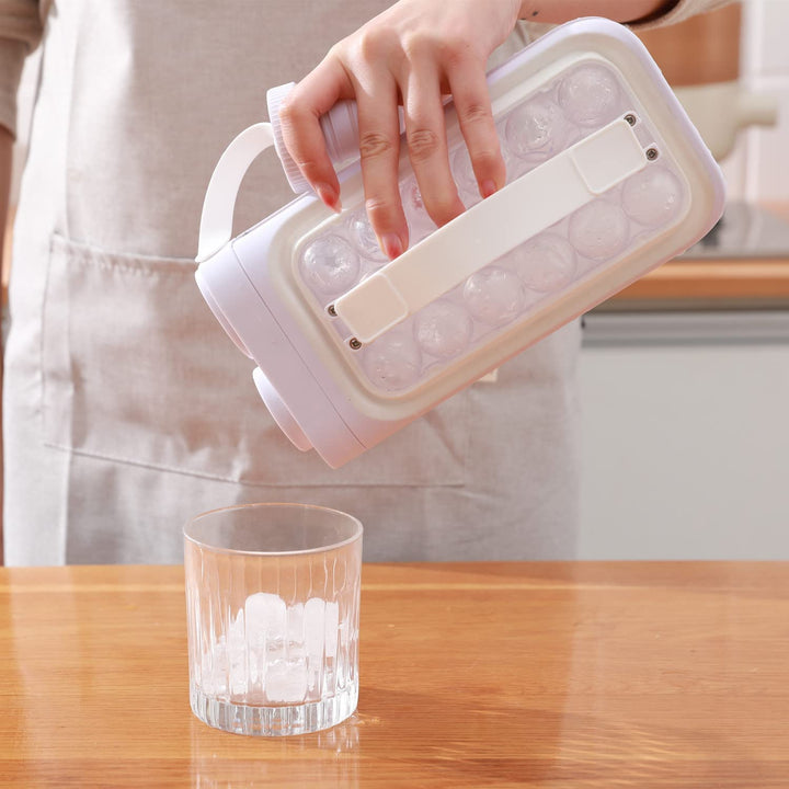 Plassbesparende isbitmaker for forfriskende delikatesser hjemme | Luvikno
