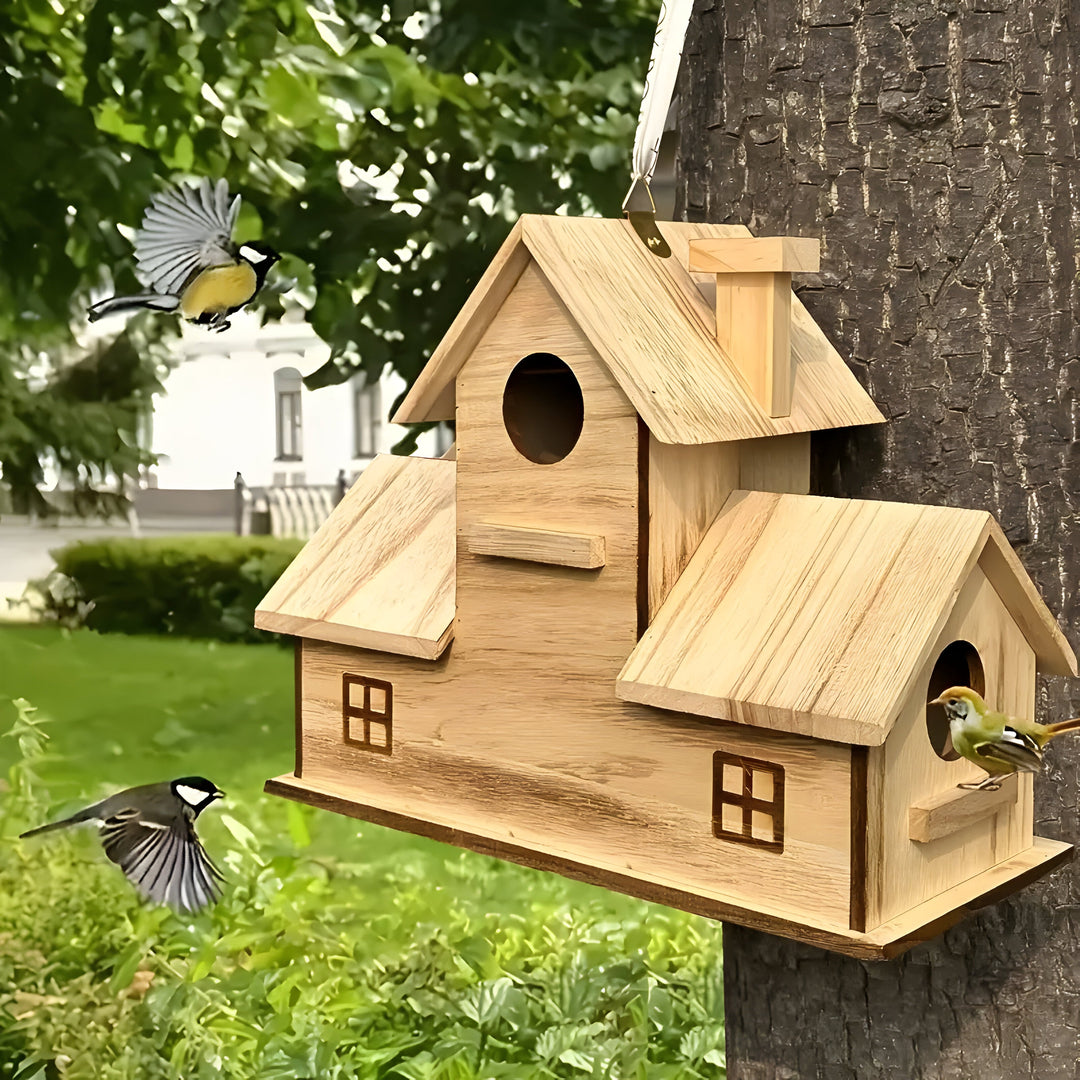 WoodlandBird Hus- Tre Hulls Hengefuglehus med 3-Hull | Luvikno