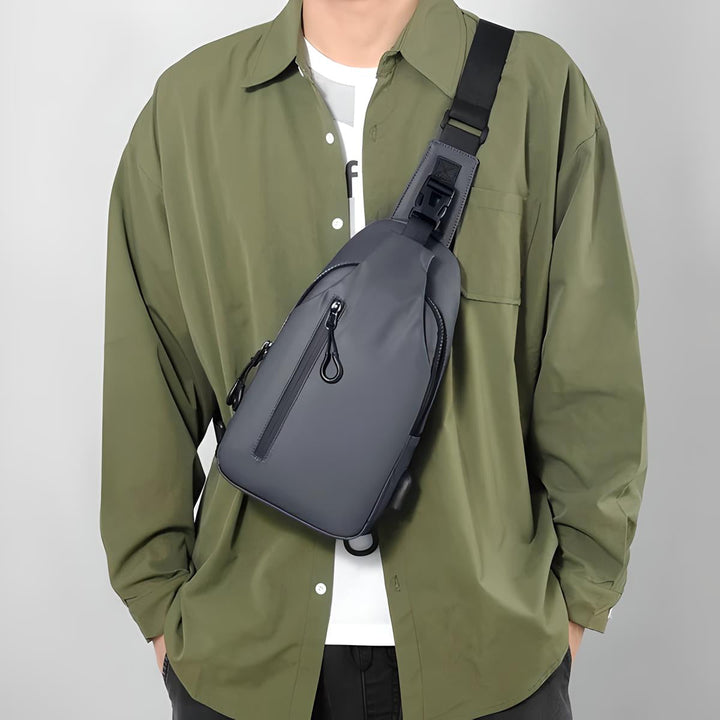 Luvikno | AquaGuard Luxe Skulderveske | Vanntett og tyverisikkert design for en sikker stil