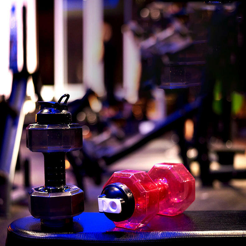 HydraFlex – Bærekraftig Dumbbell Vannflaske for Fitness Luvikno