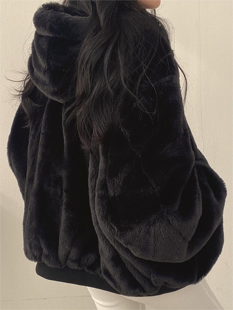 Luvik | Oversized svart fleece-jakke med hette