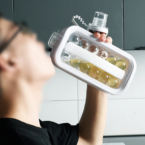 Plassbesparende isbitmaker for forfriskende delikatesser hjemme | Luvikno
