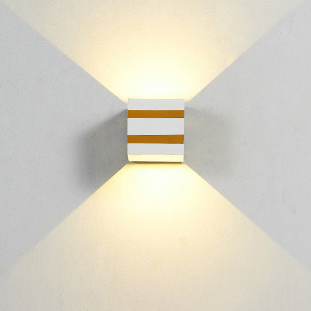 Utendørs minimalistisk firkantet kube aluminiums vanntett LED vegglampe | Luvikno