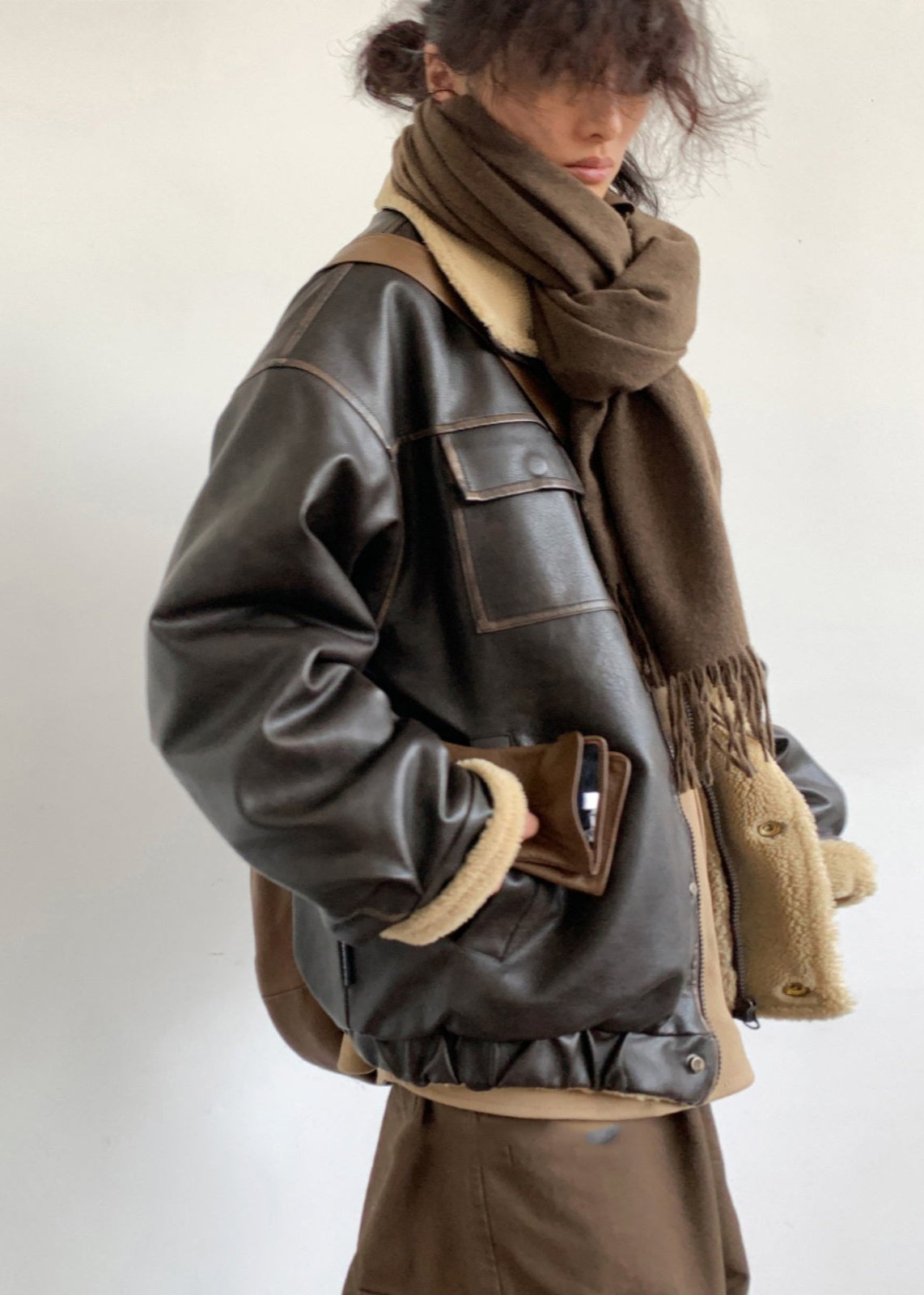 Luvik | Inspiroitu lammasfleece vuorattu nahkatakki – Unisex-tyyli