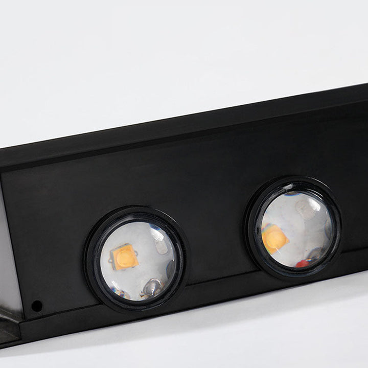 Luvikno | Lumiora Moderne Solar-LED Vegglampe for Utebruk | Rektangulært Design | IP56 Vanntett | Ulike Størrelser og Lys Intensiteter