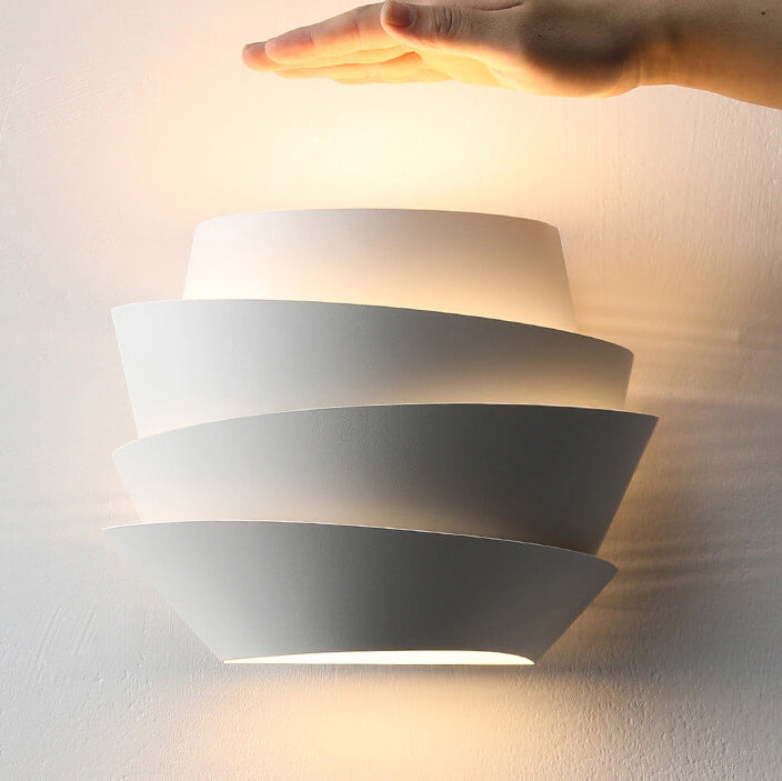 Skandinavisk Vegglampe med Dobbelt Lyspunkt - NordGlow | Luvikno