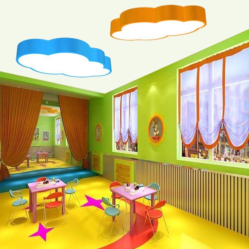 LED Sky Cloud Taklampe for Barnerom – Lekent Design i Rød/Gul/Luviknoa | Luvikno