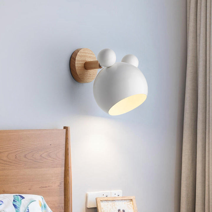 Bjørn/Bjelle Rotating Veggmontert Lampe Macaron Iron 1-Hode Sengelesing Vegglampe i Hvit/Rosa/Grønn og Tre | Luvikno