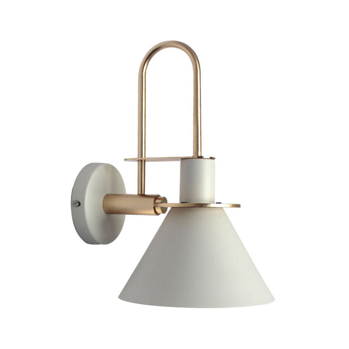 Svart/Hvit/Grønn Kjegle Vegglampe Macaron 1-Lykt Metall Veggmontert Lys med Bølgearm for Soverom, Varm/Hvit Lys | Luvikno
