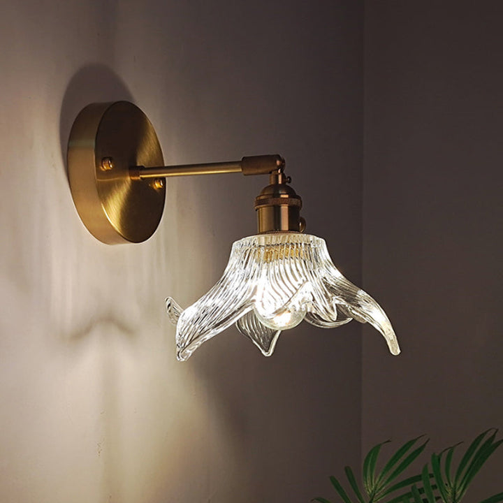 Jern Messing Finish Vegg Leselampe Svingarm 1-Lys Industriell Veggmontert Lampe med Blomst/Skål Klar Glass Skjerm | Luvikno