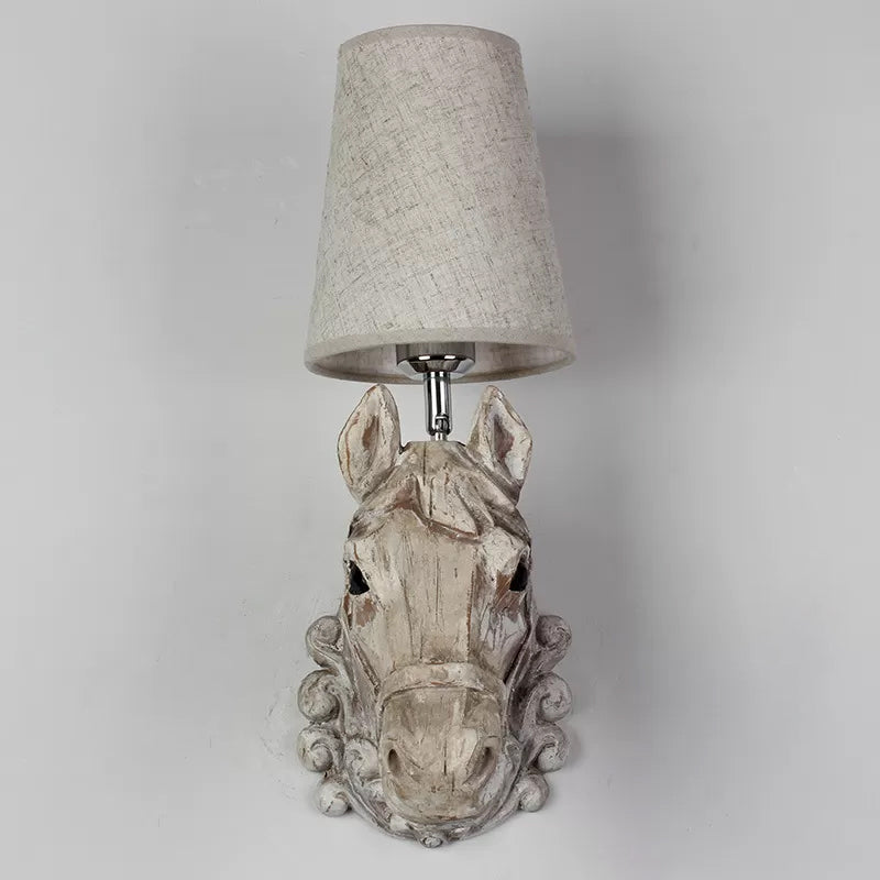 Art Deco Hestehode Vegglampe Resin 1-Lykt Restaurant Veggmontert Lys med Kjegleskjerm i Lys Brun | Luvikno
