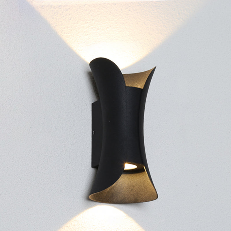 Liten/Stort Flared LED Vegglampe Moderne Metall 2 Lyspærer Svart/Hvit/Hvit-Gull Opp Ned Lys for Terrasse | Luvikno