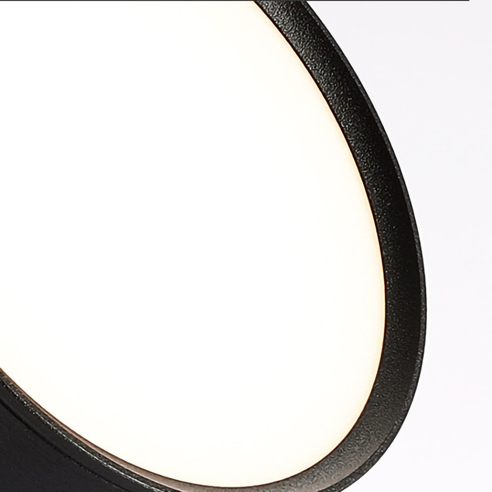 LED taklampe med justerbart spotlight-hode Luvikno