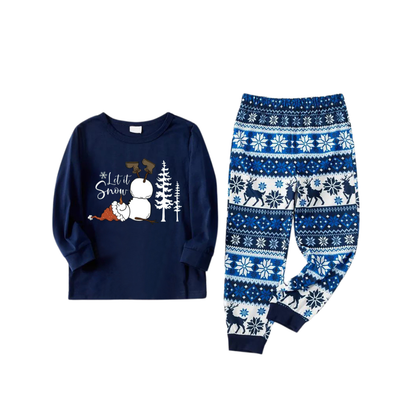 Luvik | "Let it Snow" -slogan ja lumiukko tulostettuna siniset joulupyjamat, jotka ovat yhteensopivassa designissa