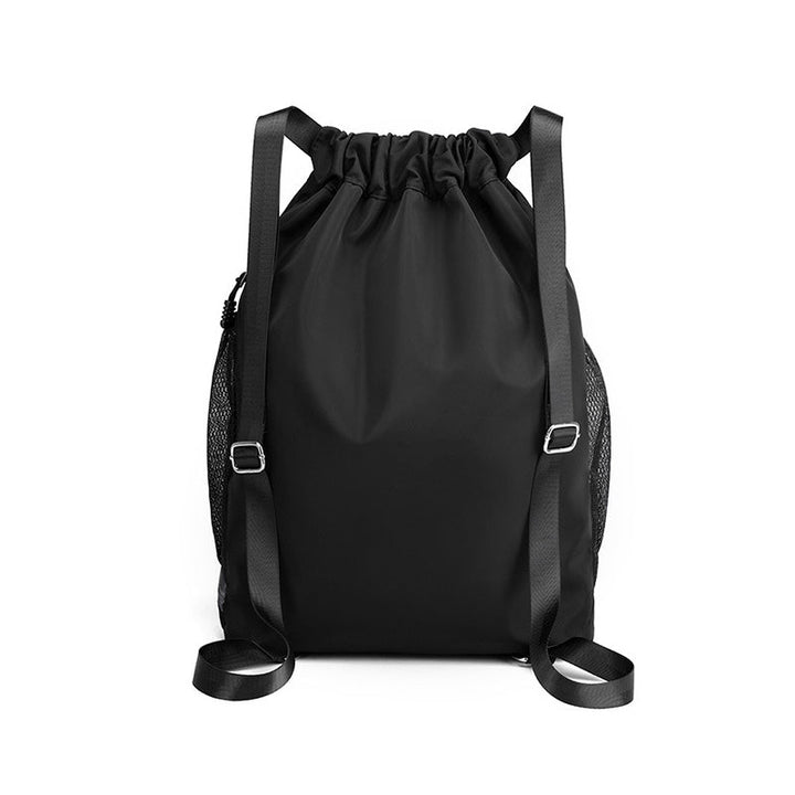Sport bag laget av nylon med trekkord | Luvikno