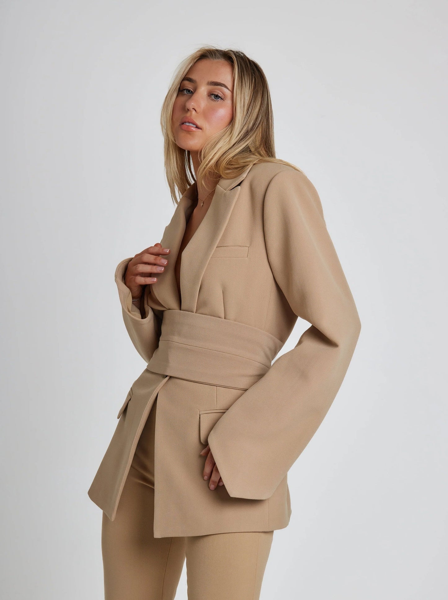 Luvik | Veste pour femmes avec ceinture