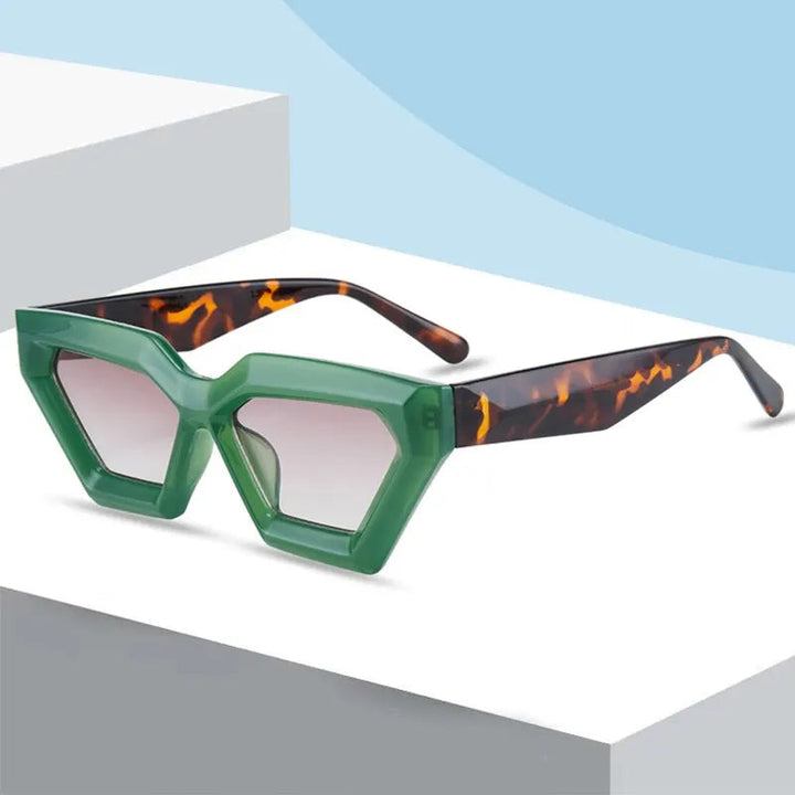 Emma Solbriller | Retro & Moderne | Luvikno