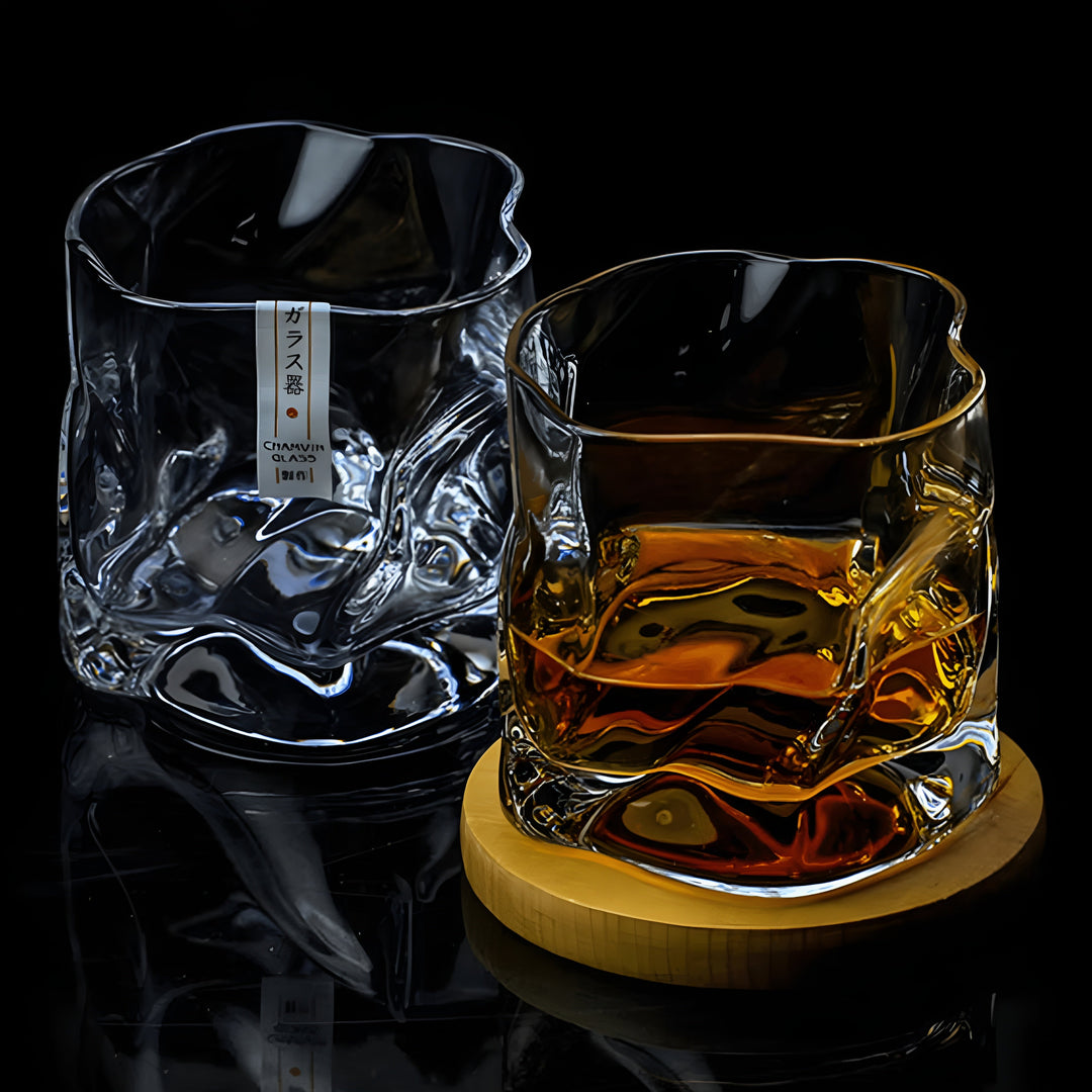 Whiskeyglass i Edo Kiriko stil – Håndskåret med unik krøll design | Luvikno