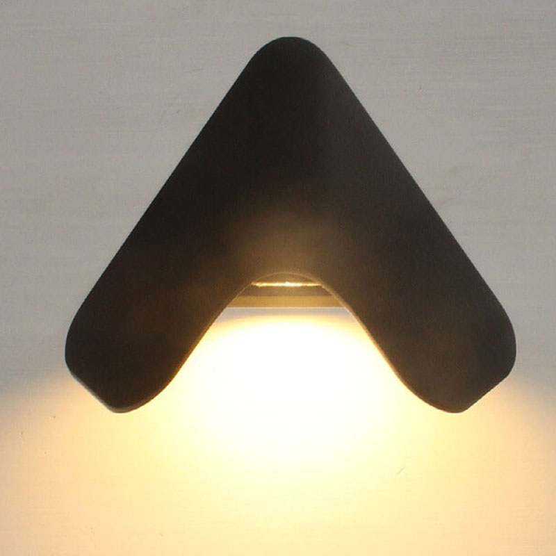 Moderne Kreativ Trekant Aluminium LED Utendørs Vanntett Vegglampe | Luvikno