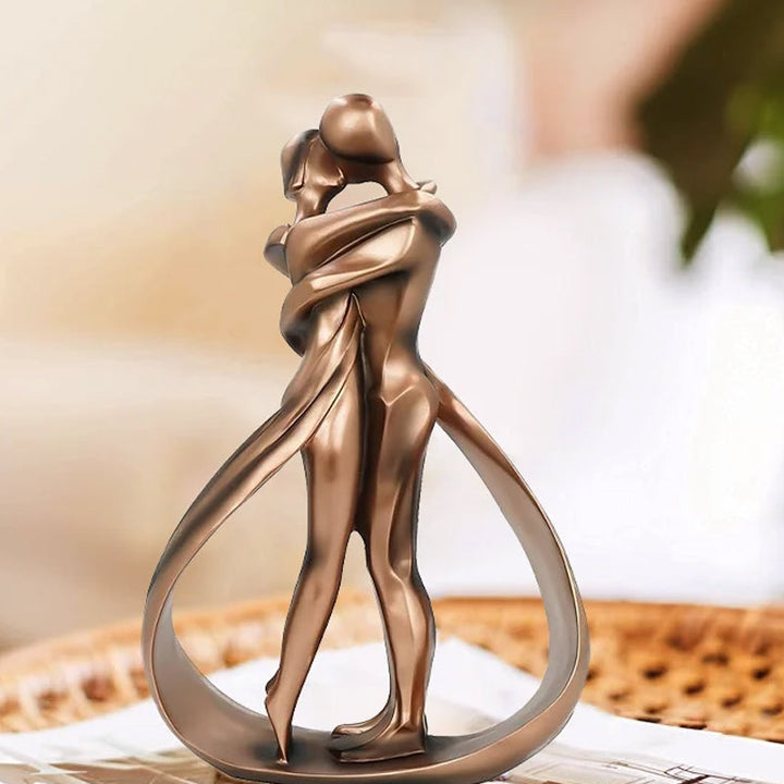 Romantisk Elskere Omfavn Statue | Luvikno