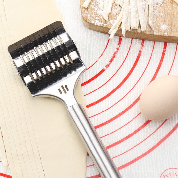 Noodle Spaghetti Cutter Roller | Luvikno