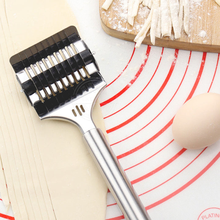 Noodle Spaghetti Cutter Roller | Luvikno