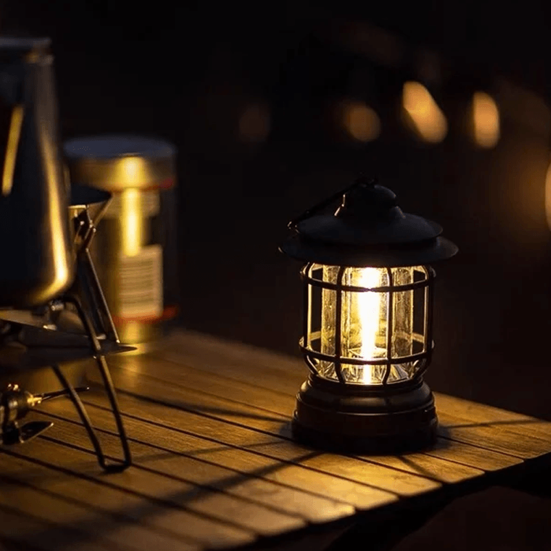 Bærbar Retro Camping lys - VintageGlow, LED Campinglampe for utendørs, hage og eventyr | Luvikno