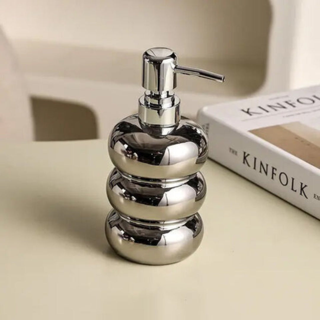 Keramisk dispenser med pumpe Luvikno