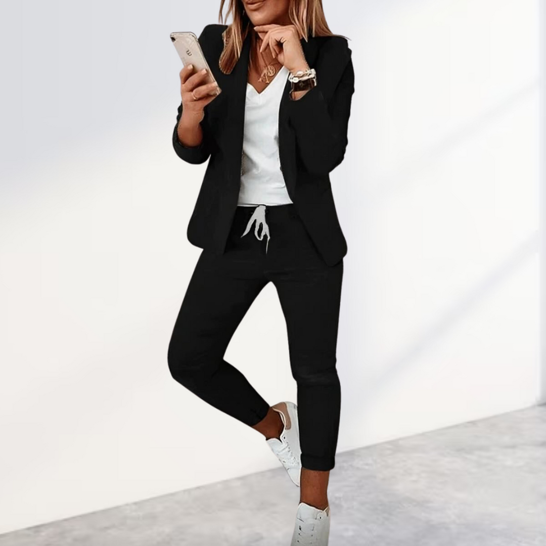 Luvik | Stilig ensemble med blazer og bukser