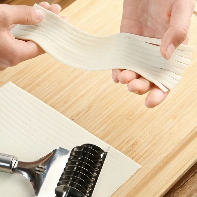 Noodle Spaghetti Cutter Roller | Luvikno