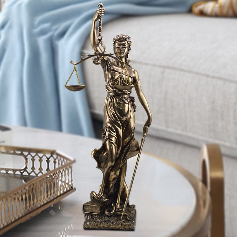 Luvikno | Dekorativ statue av Rettferdighetens Gudinne