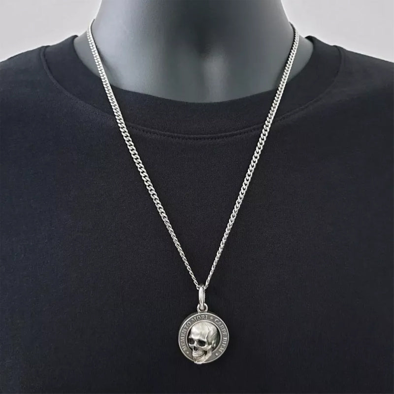 Luvikno | Hodeskalleanheng Made of Titanium Steel