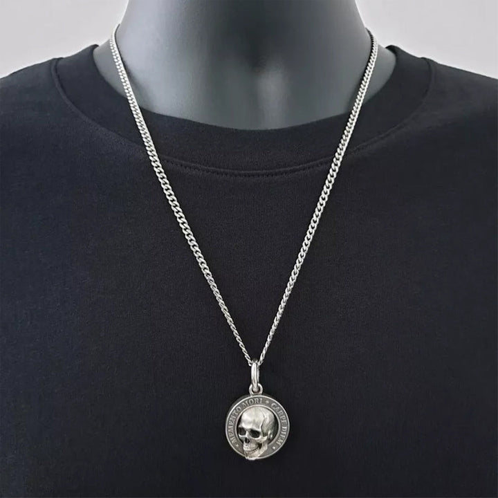 Luvikno | Hodeskalleanheng Made of Titanium Steel