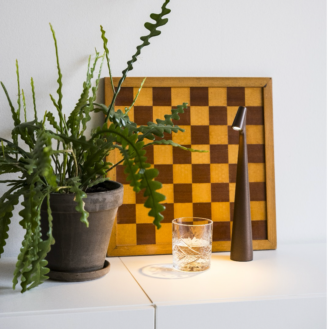 Bordlampe Moderne Rød Metall LED Lys Luvikno