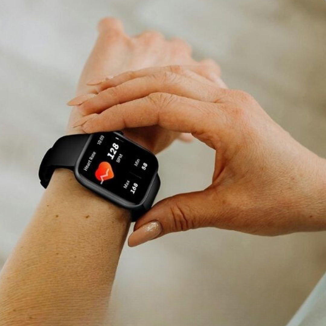 FitTrack Pro Advanced Smartwatch - Tilpassbare funksjoner | Helse- og treningsovervåking Luvikno