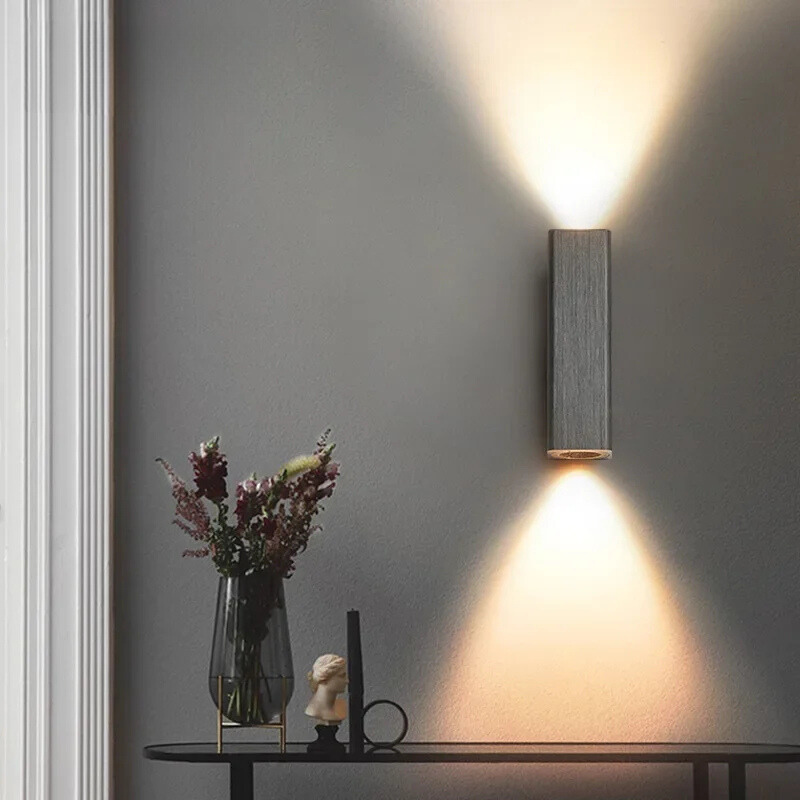 LumiGlow - Stillegående LED Vegglampe med Varme og Kjølige Lys | Luvikno