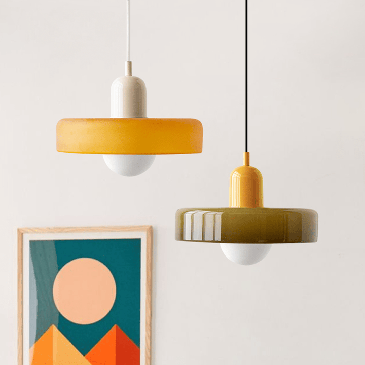 Luvikno | Bauhaus Farget Glasspendellampe for Moderne Interiører