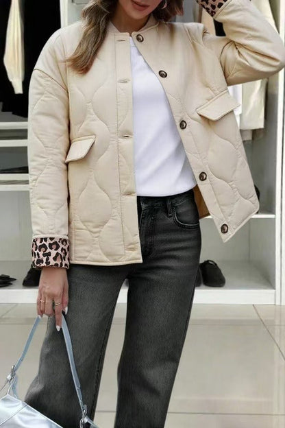 Luvik | Leopardi-printti Rentouttava Takki