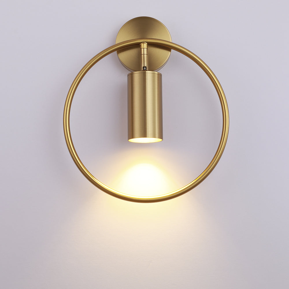 FlammeStylée – Gylden Vegglampe for Elegant Atmosfære Luvikno