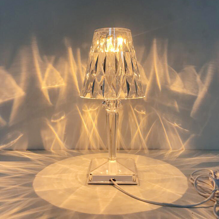 KristalGlow Touch Lampe - Elegant Bordlampe med Berøringssensor og USB | Luvikno