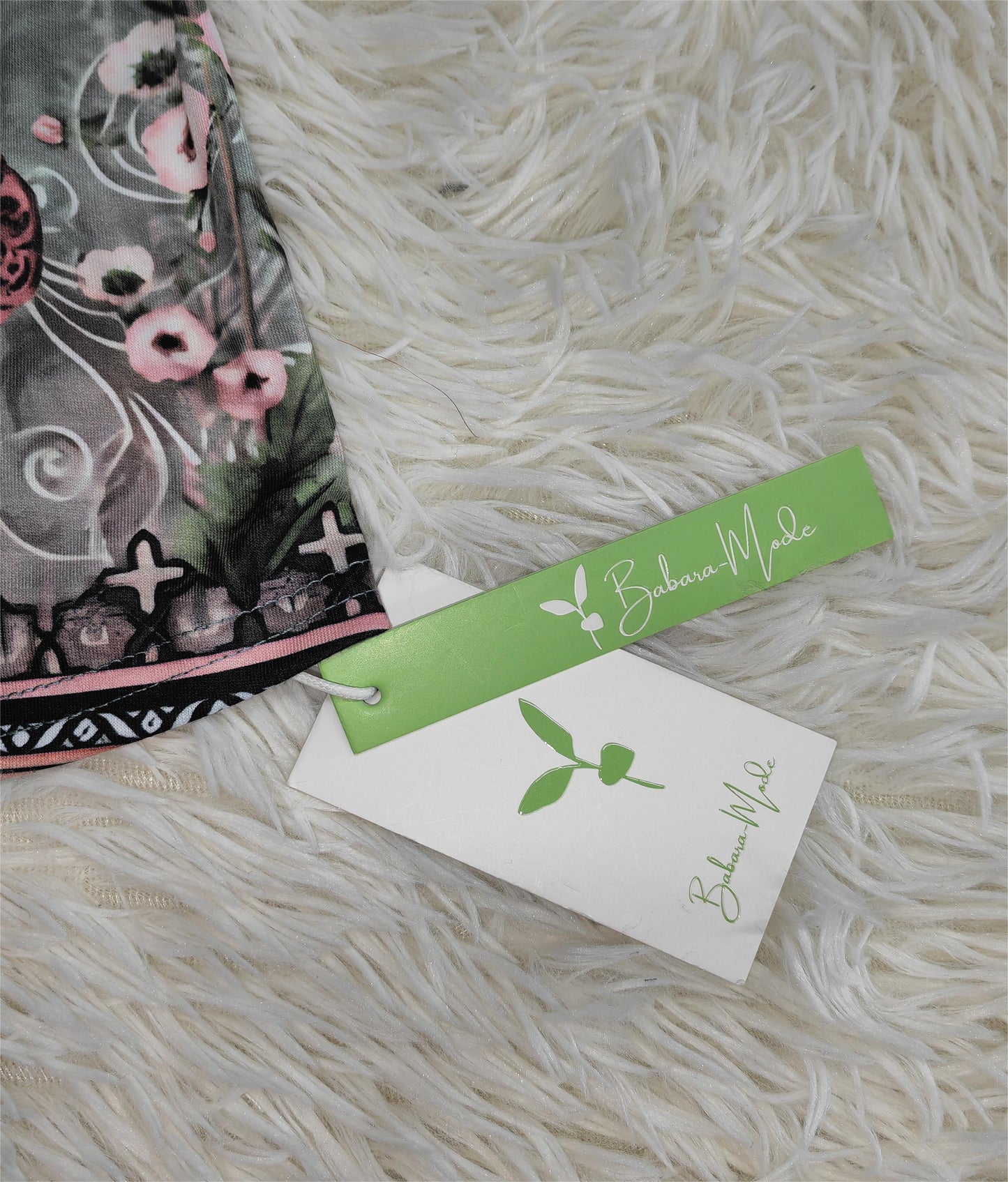 Luvik | Akvarelli-kukkainen olkaimeton toppi