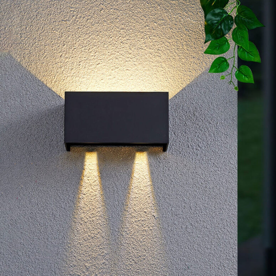 Moderne Utendørs Vannavstøtende Rektangulær LED Opp og Ned Belyst Utendørs Vegglampe | Luvikno
