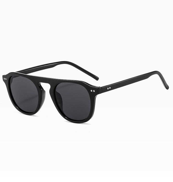 Dame klassisk solbrille med kvadratisk ramme og polarisert glass Luvikno
