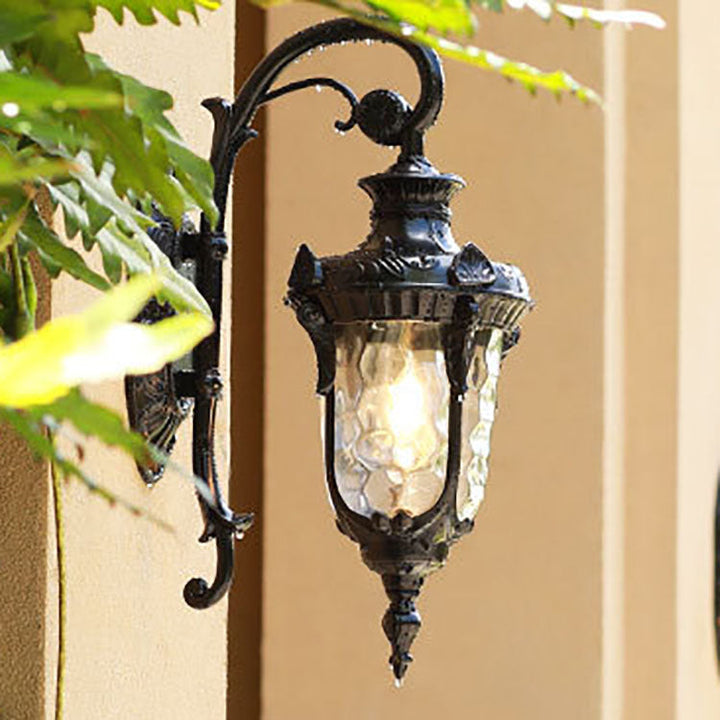 Tradisjonell europeisk sylinderlanterne aluminium glass 1-lys utendørs veggmontert lampe for utendørs patio | Luvikno