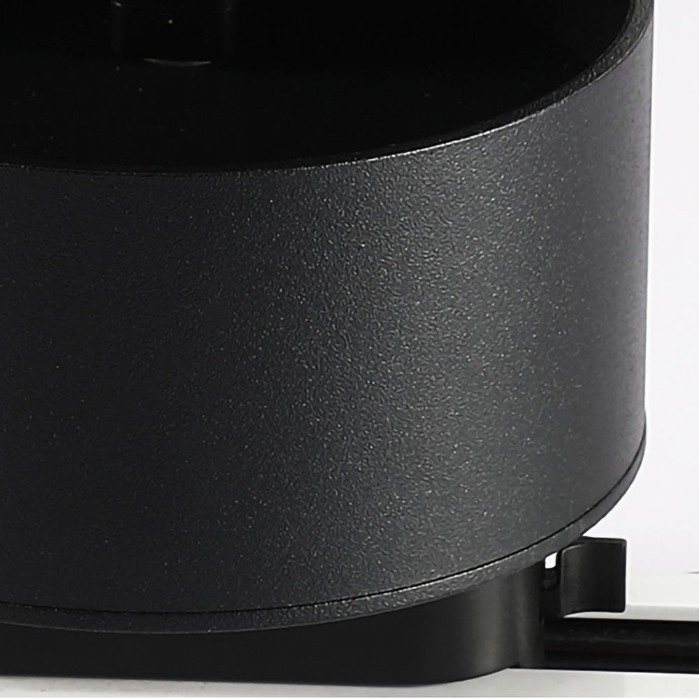 LED taklampe med justerbart spotlight-hode Luvikno
